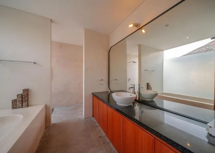 Villa Stunning In Umalas Center Canggu (Bali)