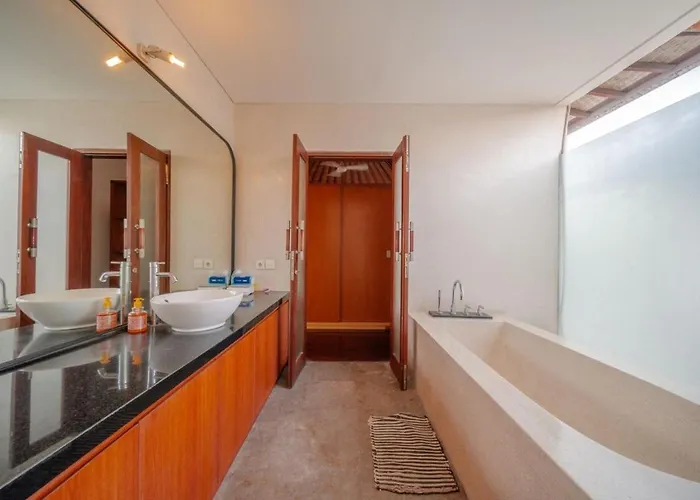 Stunning In Umalas Center Villa *